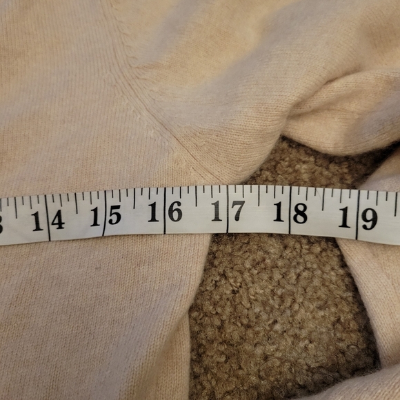 Trina Turk Cashmere Sweater Size Small* - Picture 5 of 6